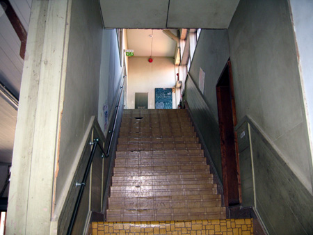階段−音楽室２.jpg